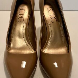 BCBG Women's Glossy Brown Heels